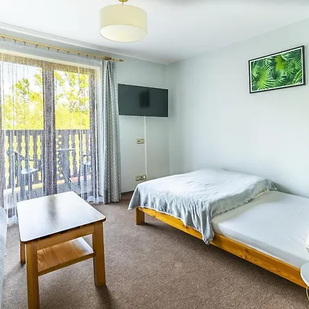 Nefryt - 600 M Od Pkp, Duzy Parking, Lodowka, Czajnik, Balkon,