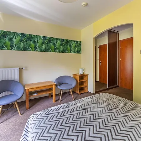 Nefryt - 600 M Od Pkp, Duzy Parking, Lodowka, Czajnik, Balkon, *