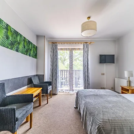 Nefryt - Lodowka I Czajnik W Pokoju, Dwa Aneksy Kuchenne Ogolnodostepne, Duzy Parking Resort *