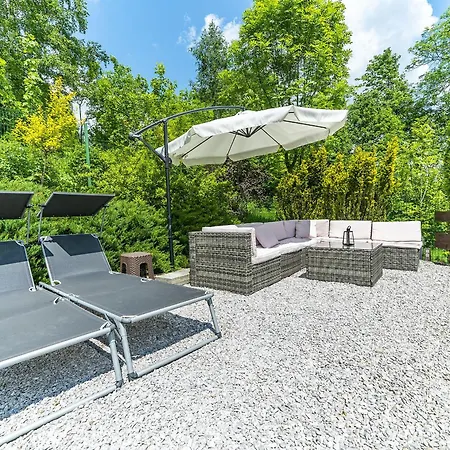 Nefryt - 600 M Od Pkp, Duzy Parking, Lodowka, Czajnik, Balkon,