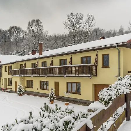 Nefryt - Lodowka I Czajnik W Pokoju, Dwa Aneksy Kuchenne Ogolnodostepne, Duzy Parking Resort