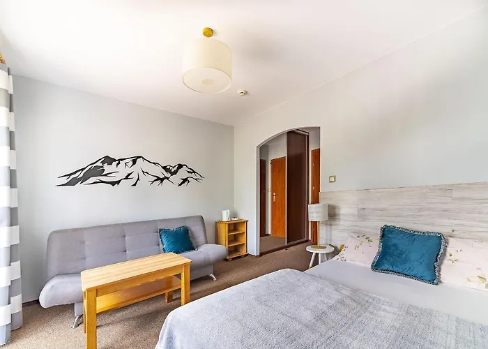 Nefryt - Lodowka I Czajnik W Pokoju, Dwa Aneksy Kuchenne Ogolnodostepne, Duzy Parking Resort