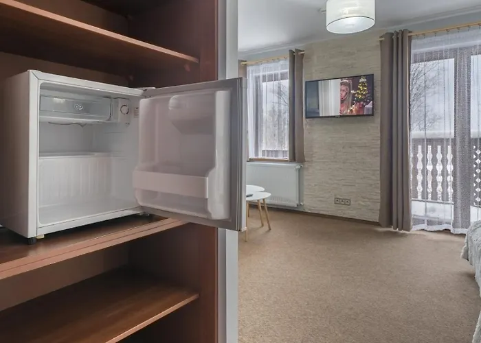 Nefryt - Lodowka I Czajnik W Pokoju, Dwa Aneksy Kuchenne Ogolnodostepne, Duzy Parking Resort *